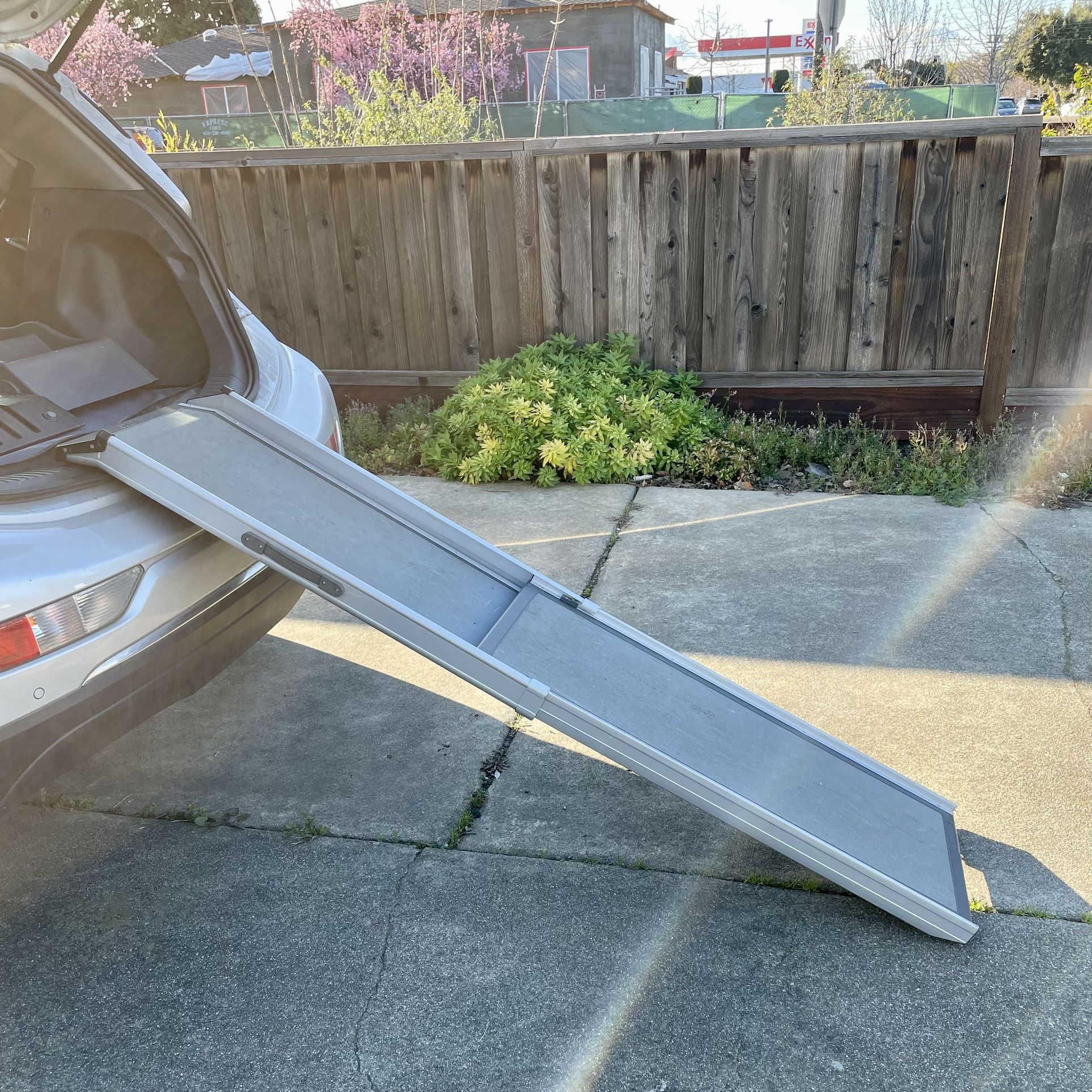 PetSafe SolvIt Telescoping Aluminum Pet Ramp for Sale in Redwood City