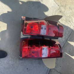 2007 And Up Original Tahoe And Suburban Headlights 