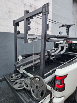 💪 Golds Gym Smith Machine plus 45x2,35×2,25×2. Delivery fee