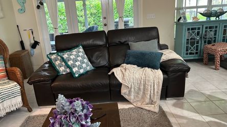 Reclinable Leather couch