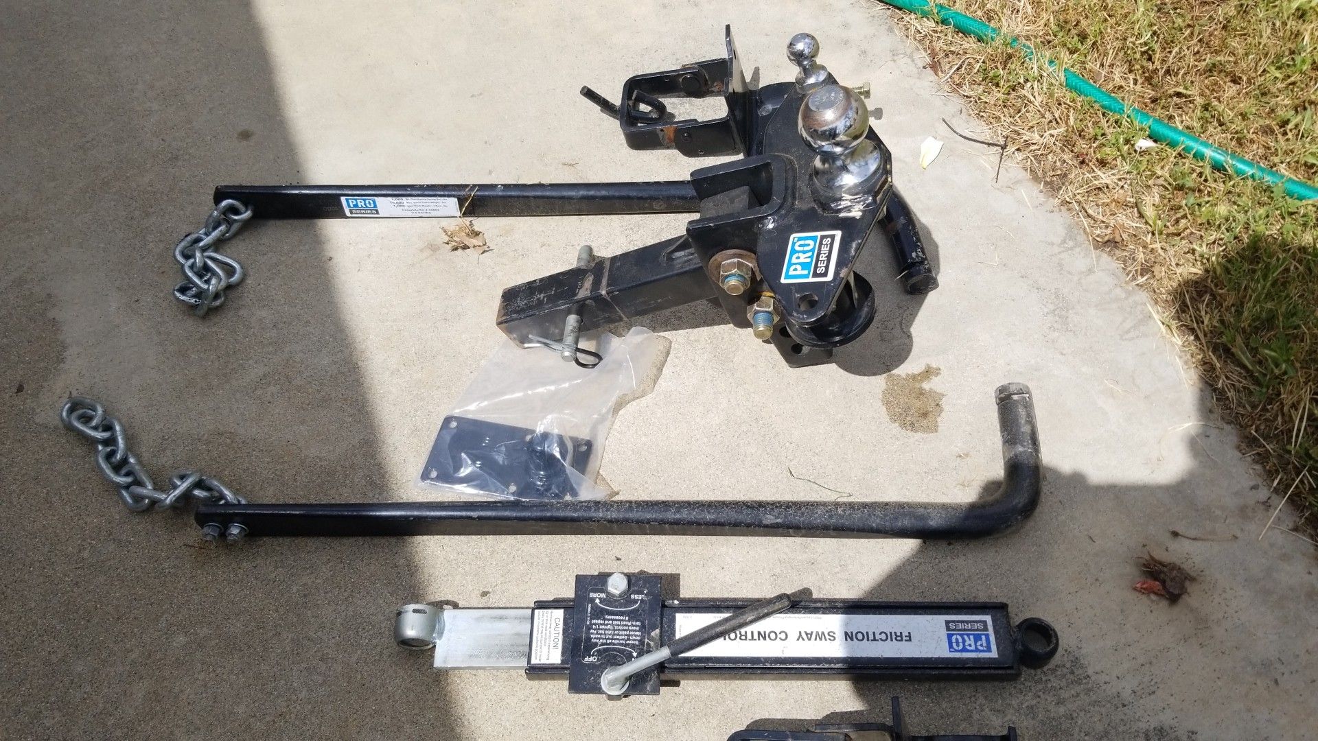 Trailer hitch torsion bars and sway bar and perfect condition sold my