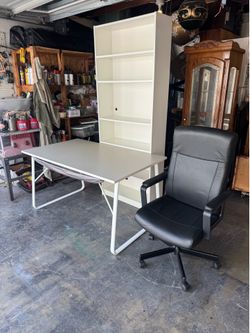 Like new whitewood computer / writing / Office desk $45, like new letter Office chair $40 or 85 for both of them. Me55 L x 30 H x 32W .