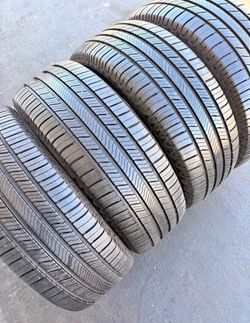 235/55r20 Michelin tires con 80% de Vida las 4