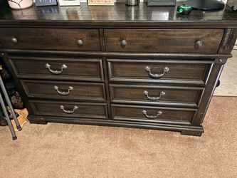 Dark Brown Wood 8-Drawer Dresser