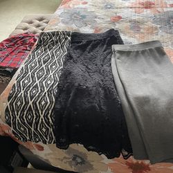 3 Women’s Pencil Skirts In Great Condition Size 2x , 3x 