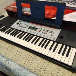 Yamaha YPT-260 musical Keyboard $ 80.00