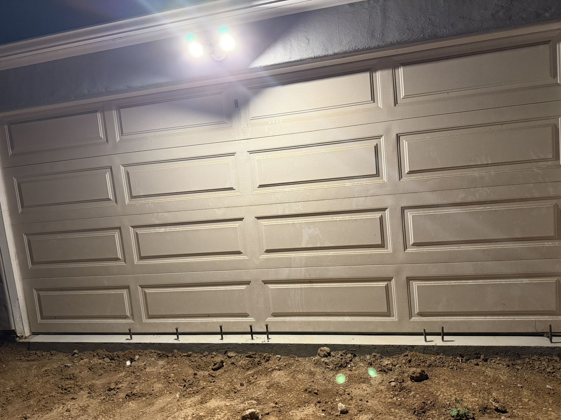 Garage Door (16 Feet)