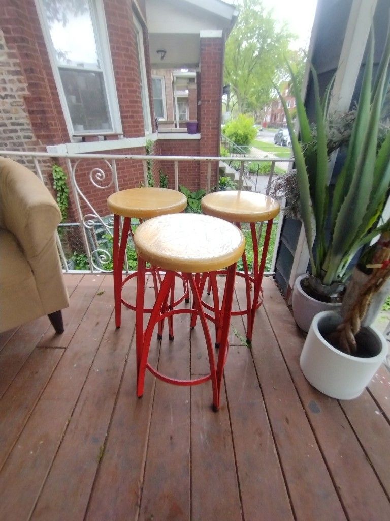 3 Bar Stools