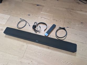 Bose Soundbar 700 with accessories- read description