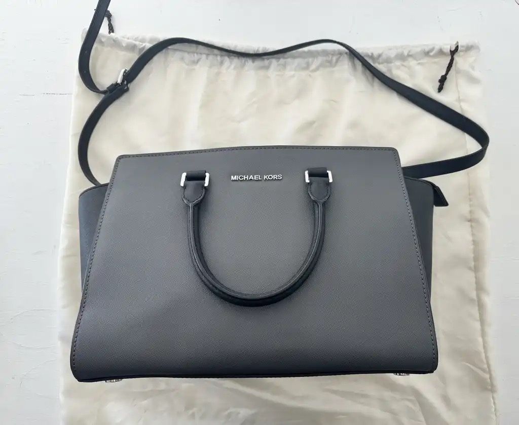 Michael Kors Selma Gray & Black Saffiano Leather