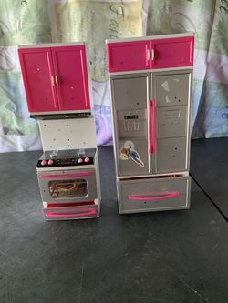 BARBIE FRIGE AND OVEN