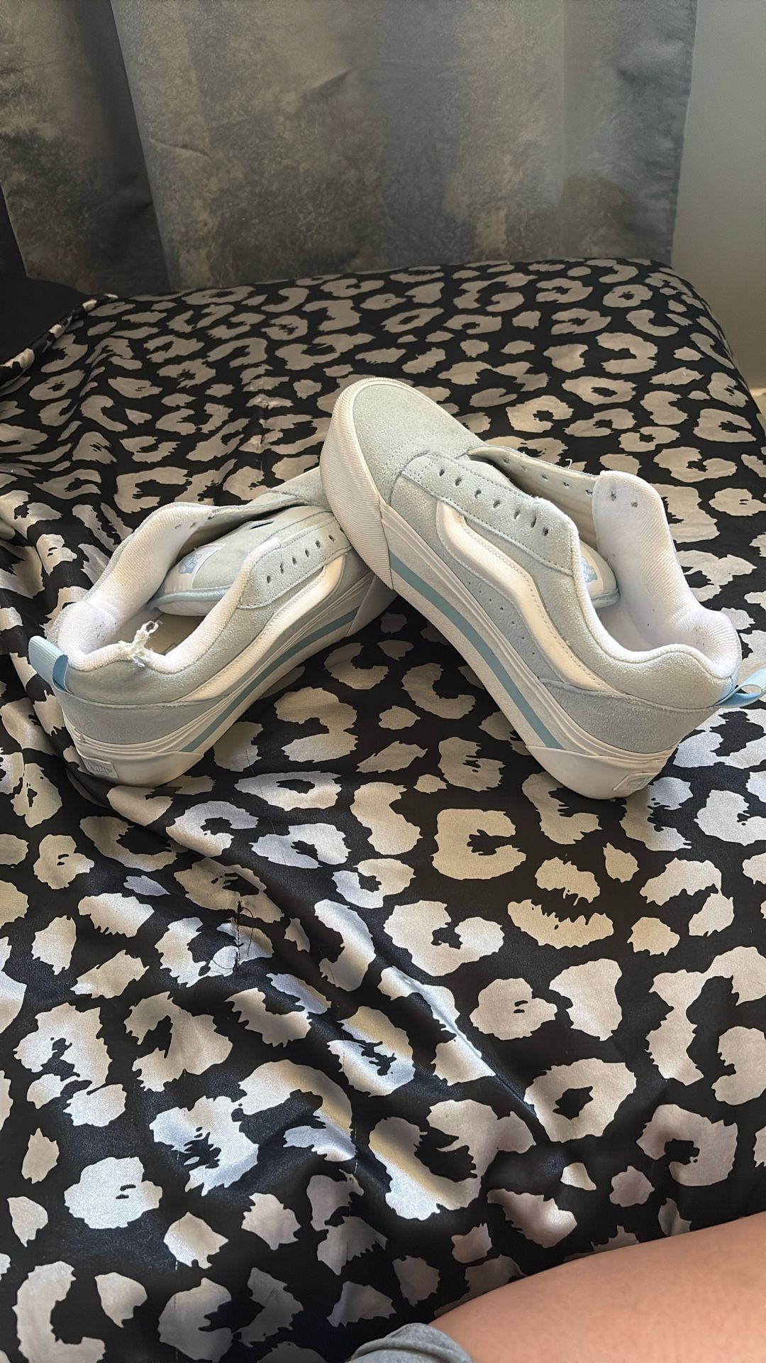 Women’s Vans Size 9
