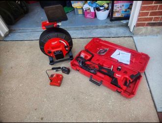 Milwaukee drain cámara kit battery, charger and locator