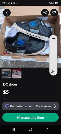 DC tennis shoes