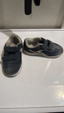 Cat and jack blue sneakers size 8c