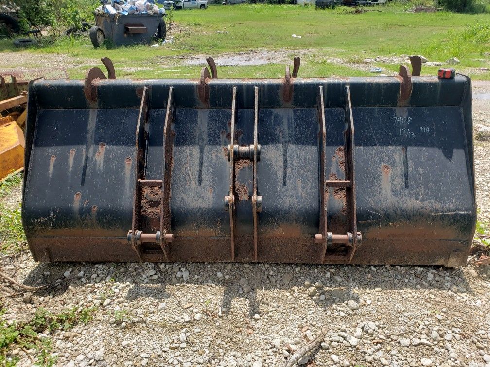 Tractor BUCKET