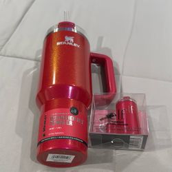 Stanley 40 Oz Special Edition- Elf Lip Oil Holder