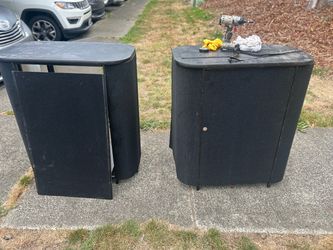 Portable folding podiums