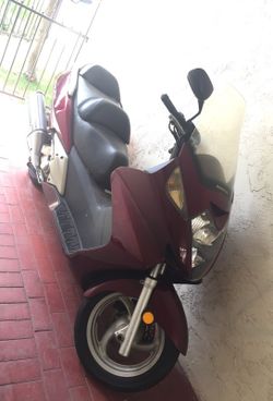 HONDA SILVER WING MOTORCYCLE