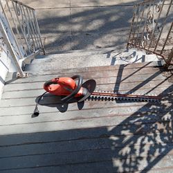Black & Decker Hedge Trimmer 