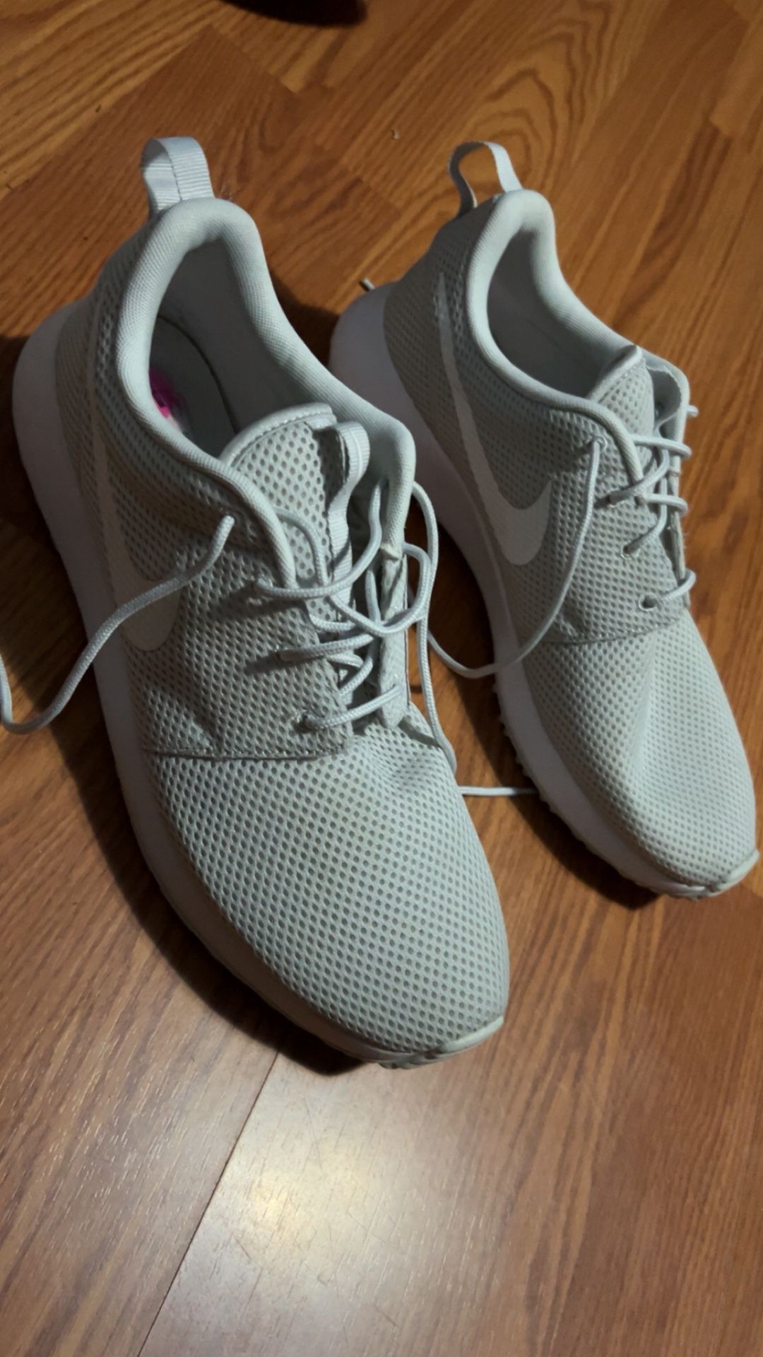 New Nike Roshe Shoes
