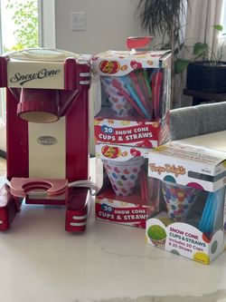 Awesome snow cone machine & cups! Reduced price!