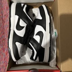 Brand New Nike Dunks Low 