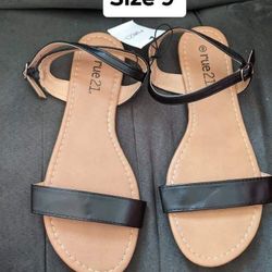 New Women’s Sandals Size 9