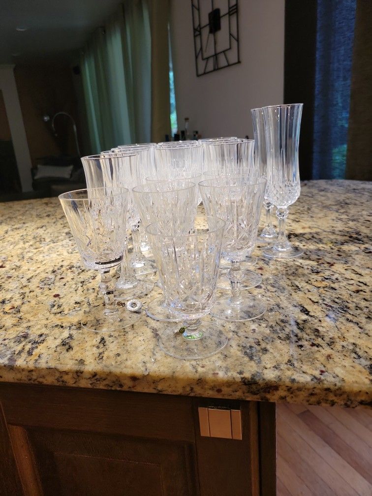 Set Of 10 Wine Cristal Glasses, 6 Small Glasses , 2 Champaign Glasses