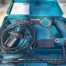 Makita HR2811F Concrete Rotary Hammer Drill 