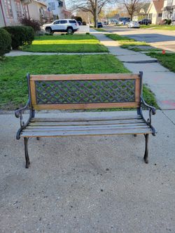 CAST IRON BENCH 