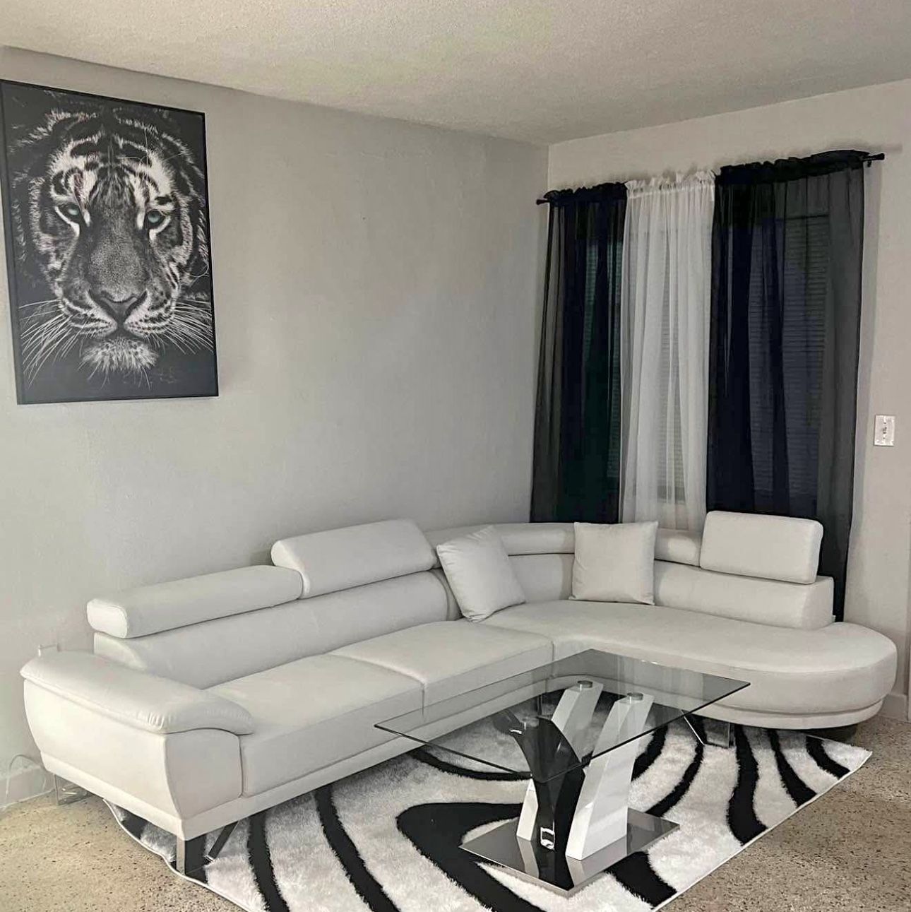 Brand New Beautiful Leather Sectional- Adjustable Headrest- Finance Available 