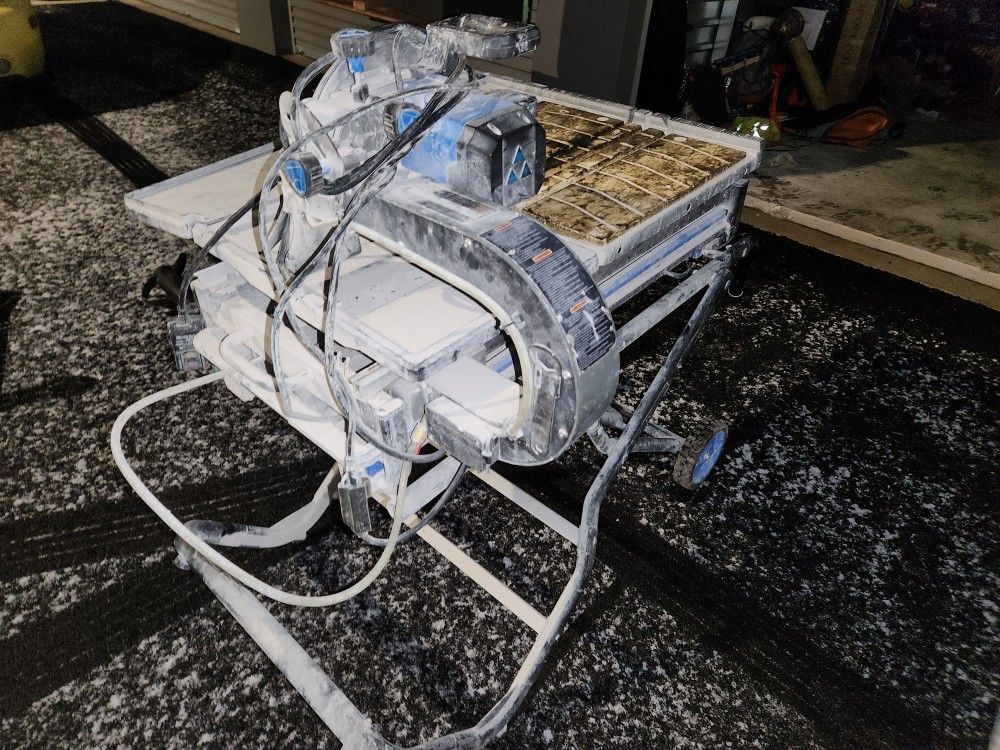 10 In Tile cutter with Rolling stand