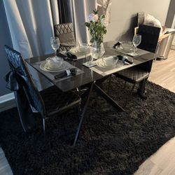 Dinning Table 