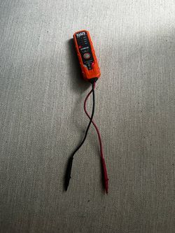 Klein Tools ET40 Voltage Tester with Test Leads