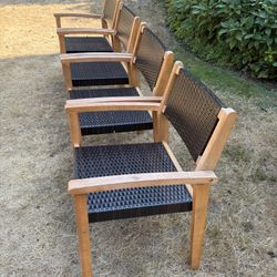 4 Outdoor Wicker Chairs 