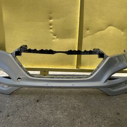 2016-2018 HYUNDAI TUCSON FRONT BUMPER OEM
