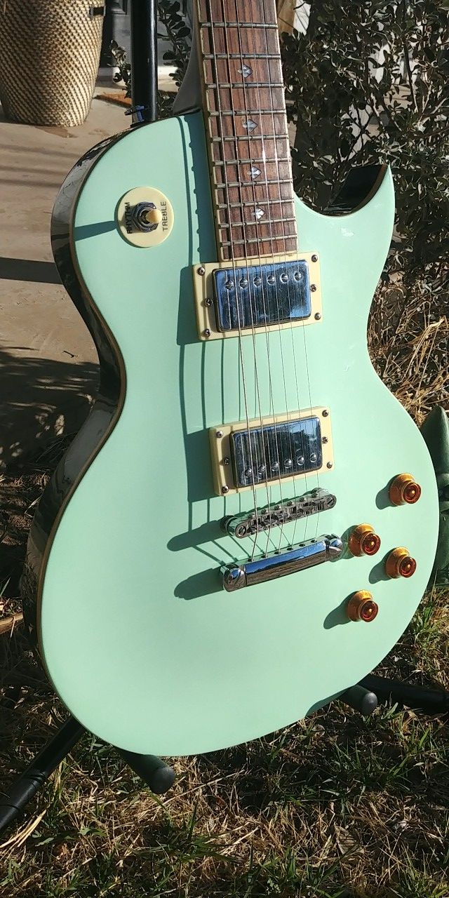 Xaviere XV-500 Les Paul Electric Guitar - Surf Green