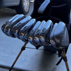 Titleist Complete Golf Set - 714 AP2 Irons - Cleveland Driver