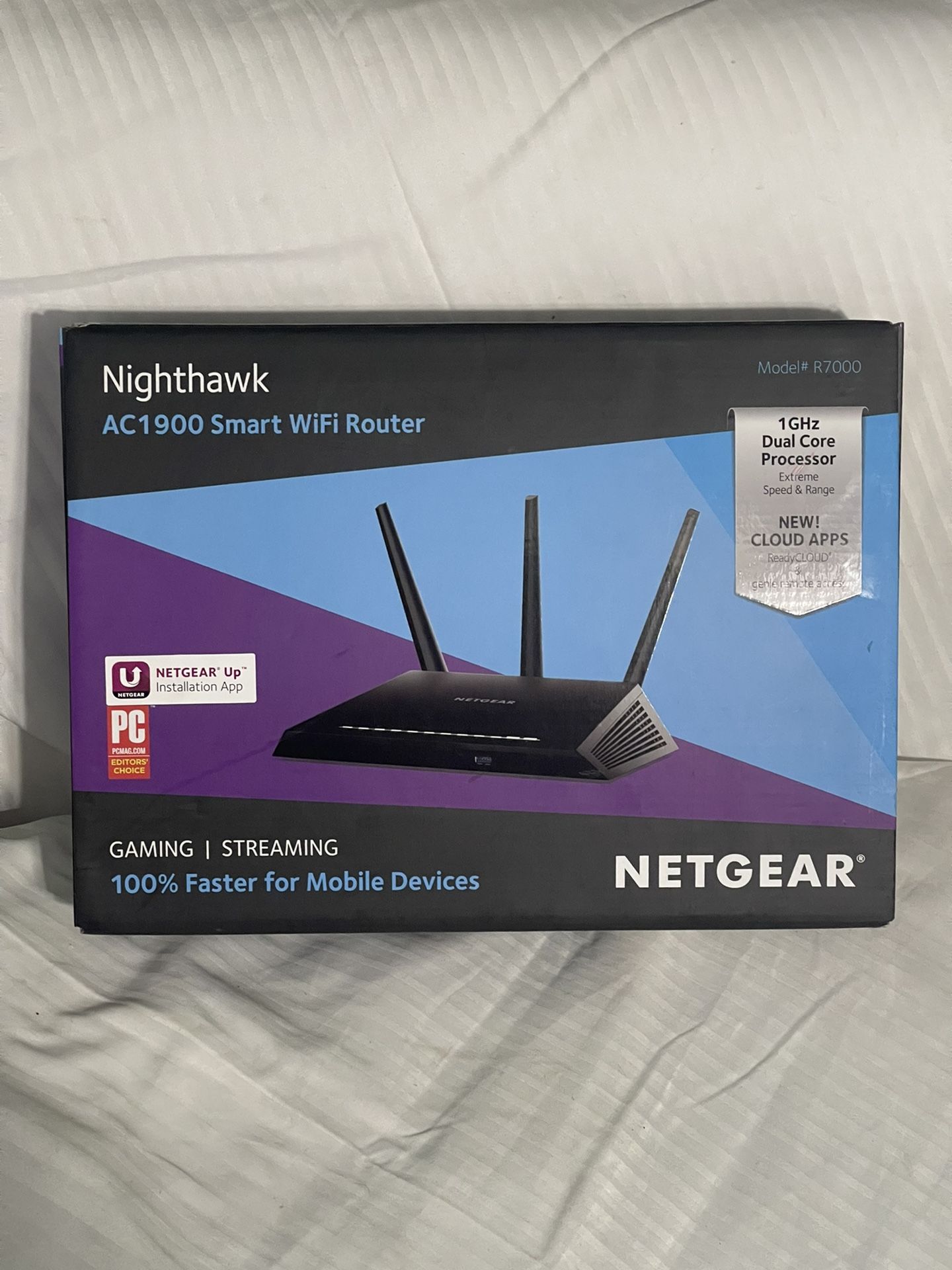 NEW NIGHTHAWK AC1900 Smart WiFi Router