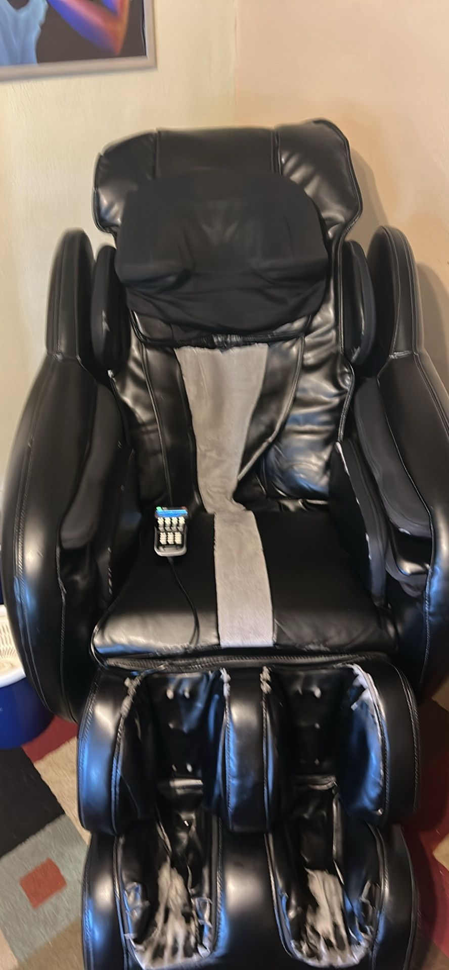 Brookstone uAstro2 Massage Chair – Like New!
