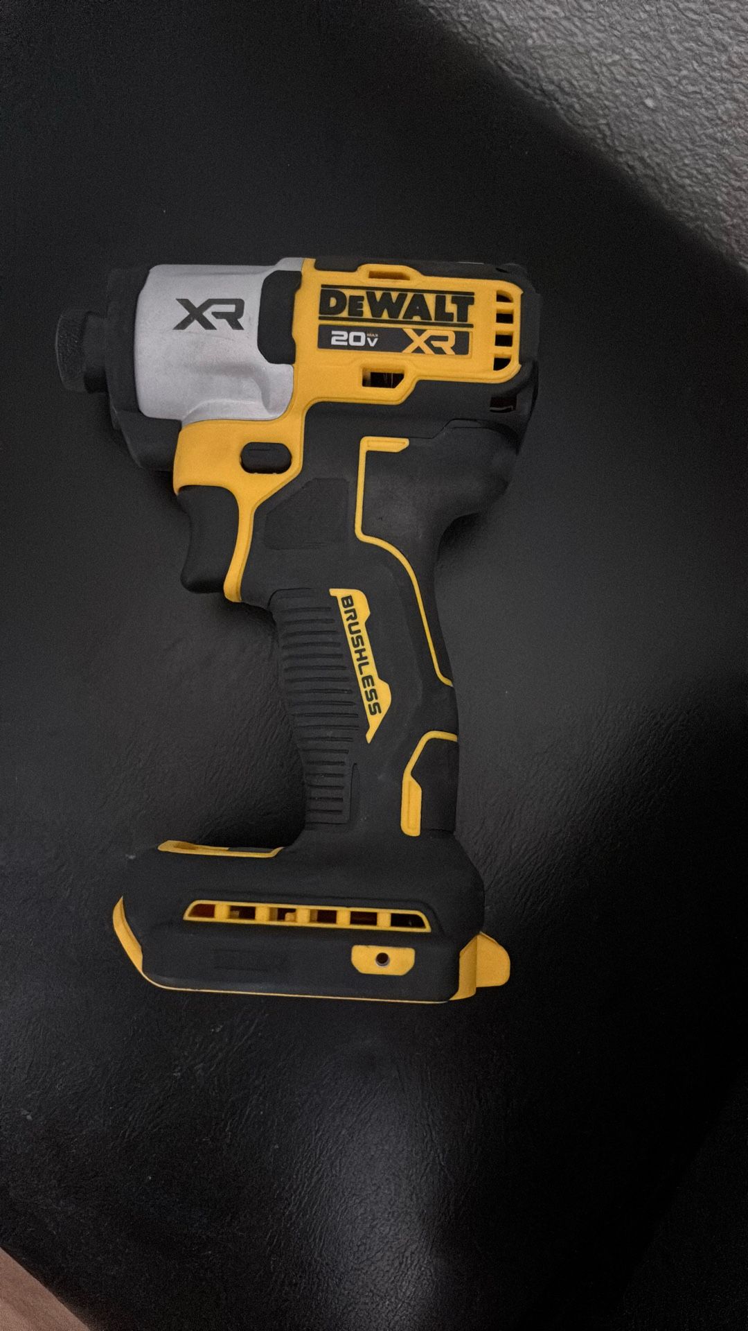 DE WALT 20 V IMPACTO XR