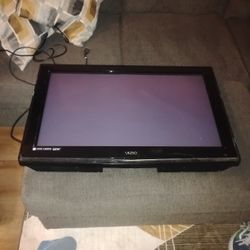 Vizio 30-32 In