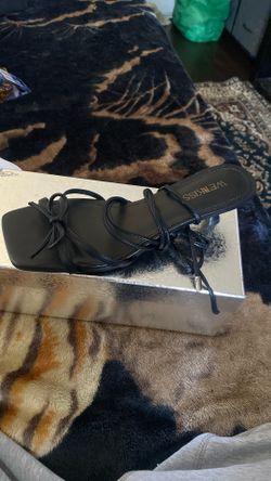 Wet kiss Heels, Size 7