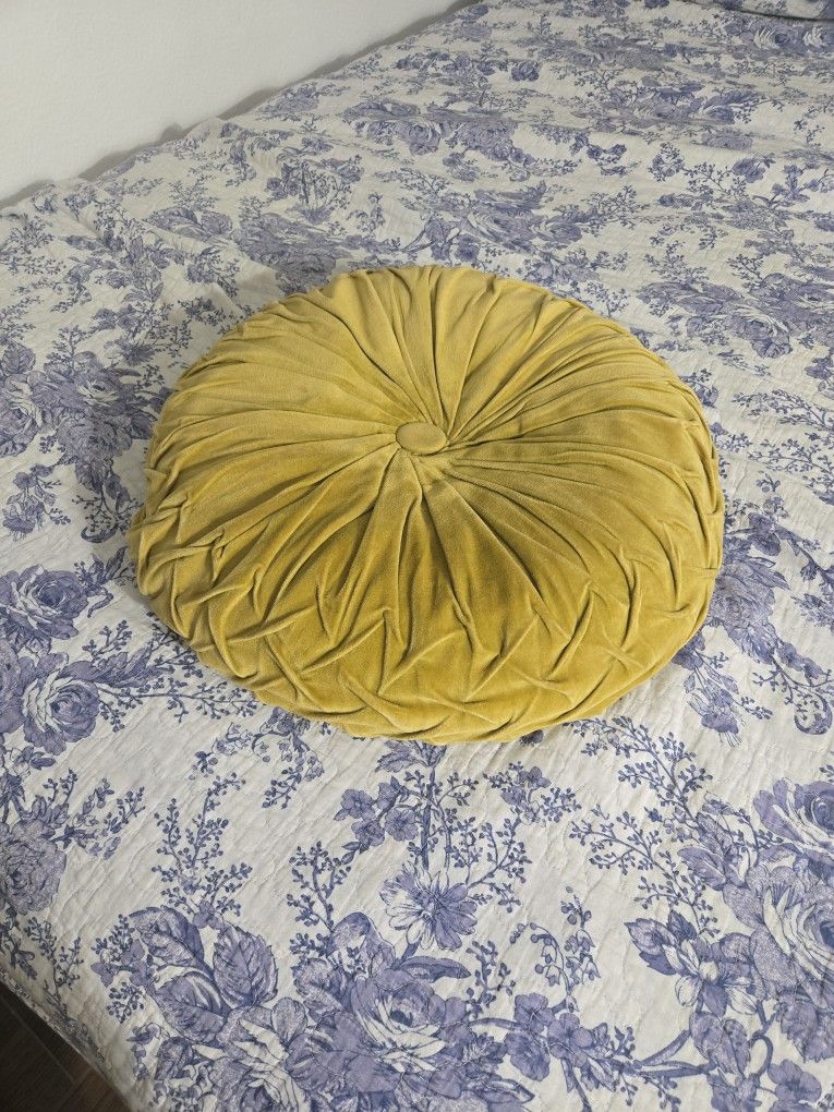 Round Pillow 