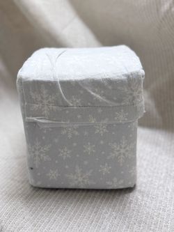 Snowflake Print Fabric Storage Cube