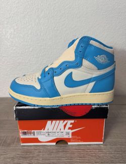 *NEW* 5 Youth / 6.5 Women Air Jordan 1 Powder Blue UNC