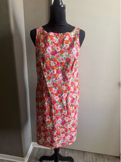 Floral print dress with back slit  #floral #summerdress    Size 6 in excellent condition