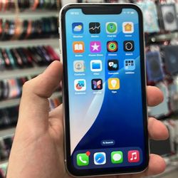 iPhone XR 128Gb *Unlocked* + *With Warranty* + *With Charger*
