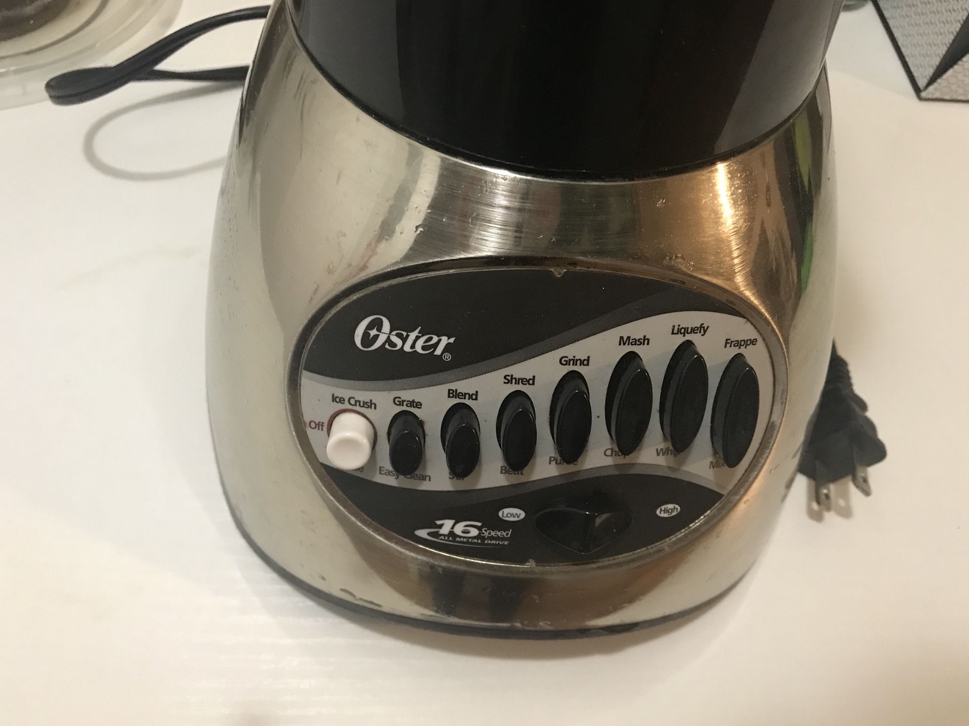 Oster 6812-001 Core 16-Speed Blender with Glass Jar, Blac